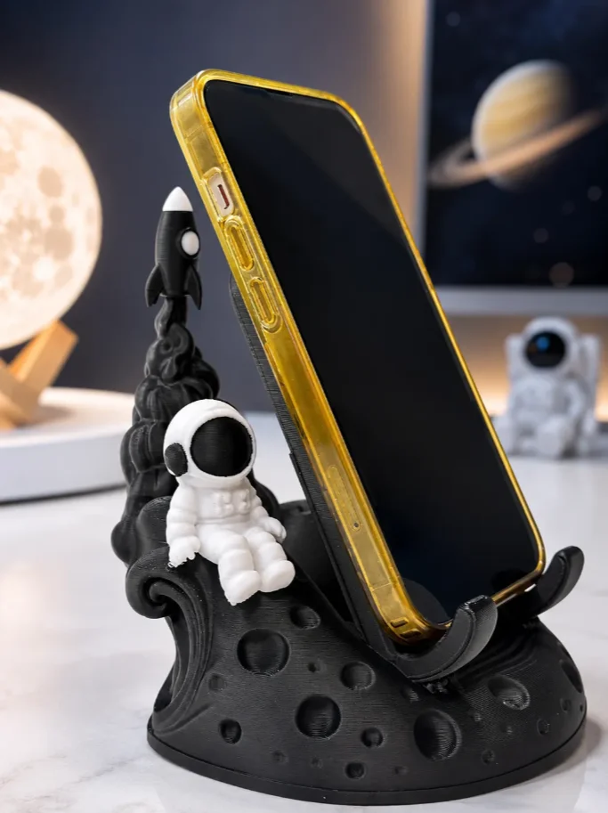 Astronot telefon tutucu