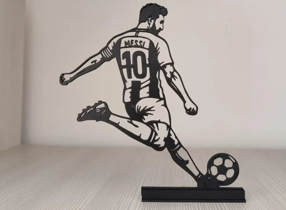 Messi siluet heykeli